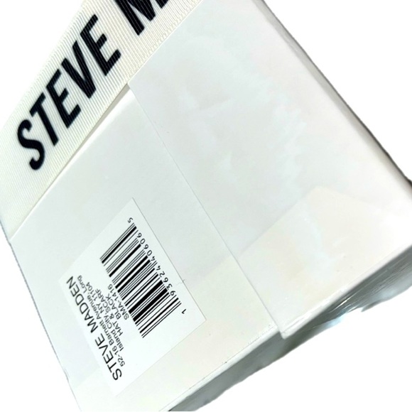 Steve Madden Women's Hat & Scarf Set Black/Gray, One Size, NWT - Picture 4 of 8